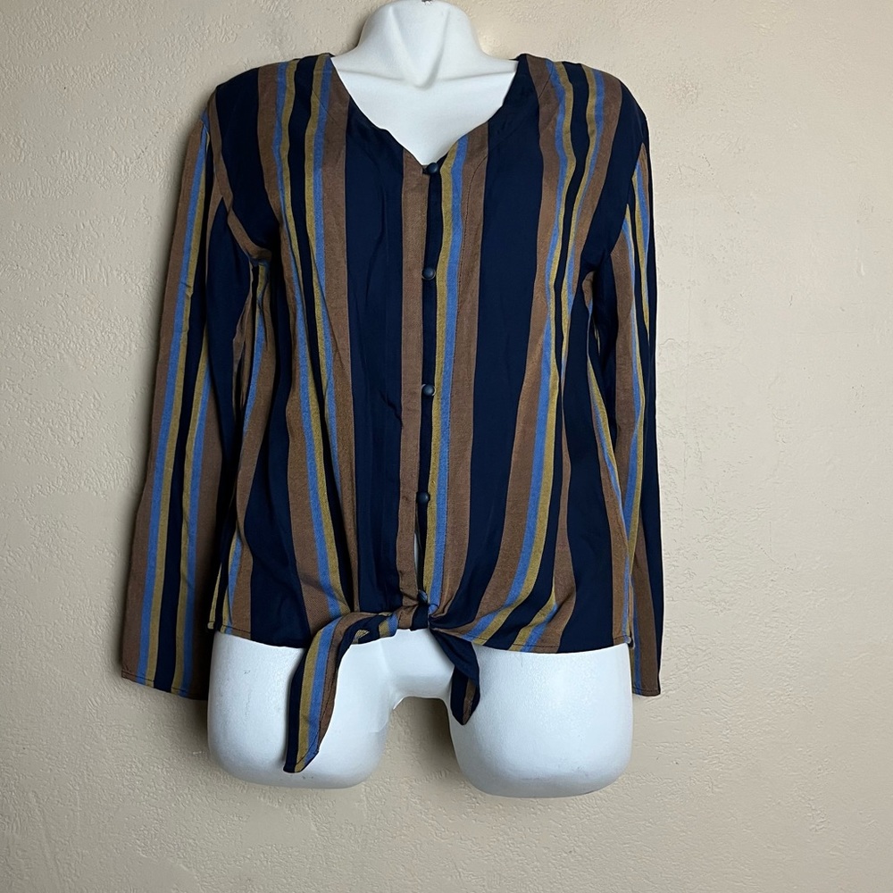 5/$30Como blu long sleeve bottoms down multicolor striped blouse Sz small petite